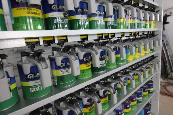Toner cans on the mixing bank